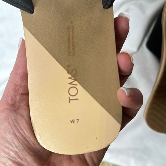 Toms Carly Slide Sandal In Black Jersey. Size 7. - Picture 7 of 8